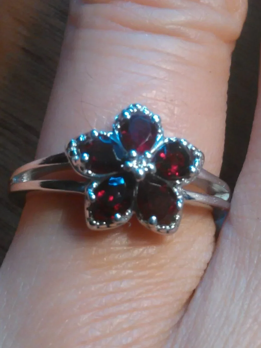 Premium Anthill Garnet and Moissanite Rhodium over Sterling Silver Ring (Size 7)